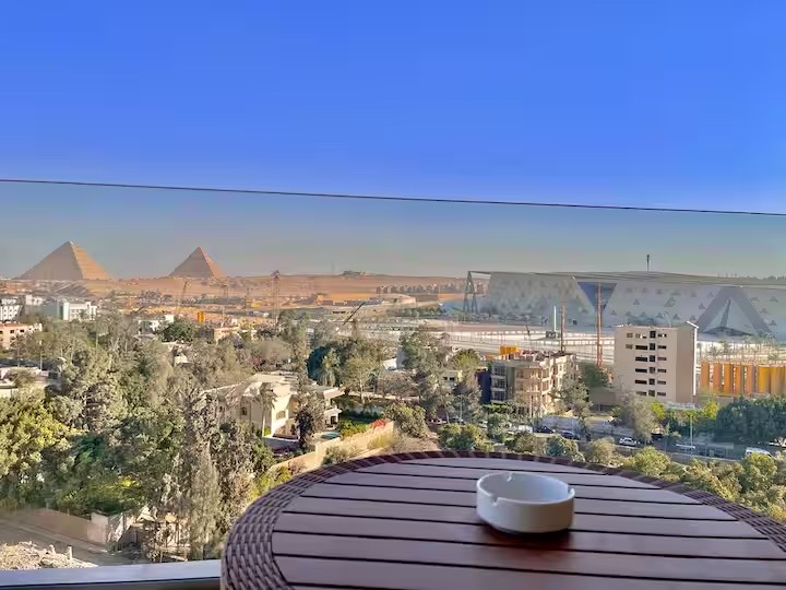 Pyramids kingdom - Guest House — Balcony in 513 Nazlet Al Siman, Giza, Egypt