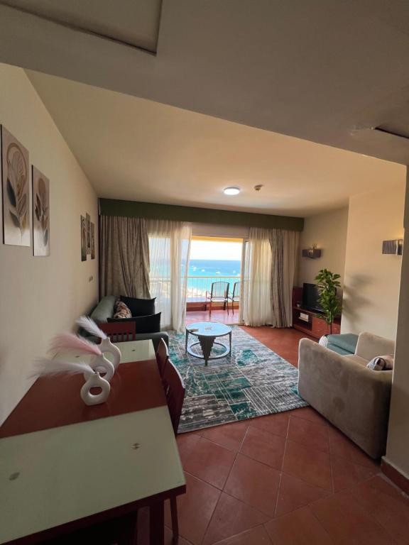 Porto Sokhna Pyramids Sea View Majestic — vacation rental in طريق العين السخنة - الزعفرانة, 43552 Ain Sokhna, Egypt, Egypt — photo 8