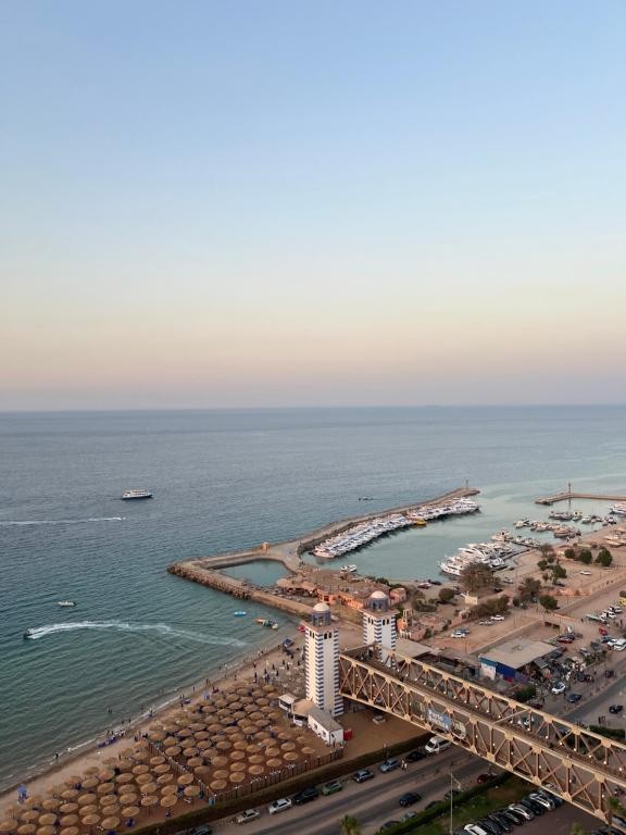 Porto Sokhna Pyramids Sea View Majestic — vacation rental in طريق العين السخنة - الزعفرانة, 43552 Ain Sokhna, Egypt, Egypt — photo 6