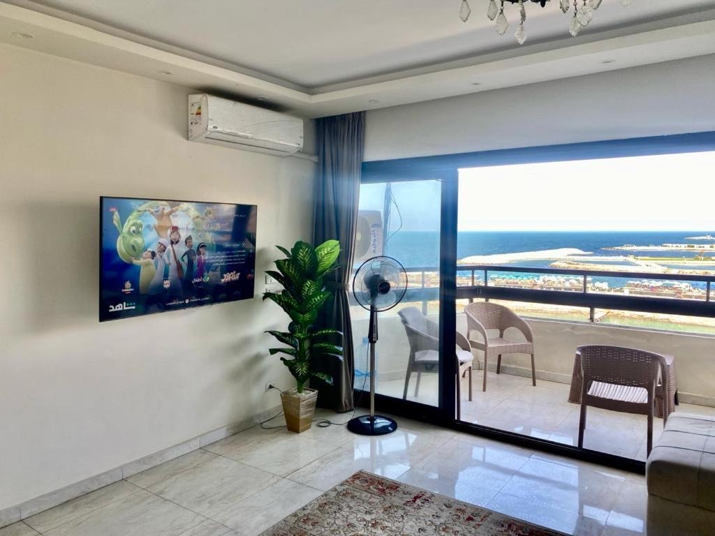 Beautiful Apartment with Sea View Balcony photo 3